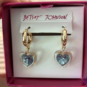 NWT BETSEY JOHNSON LOCK AND KEY HEART HUGGIES BLUE EARRINGS